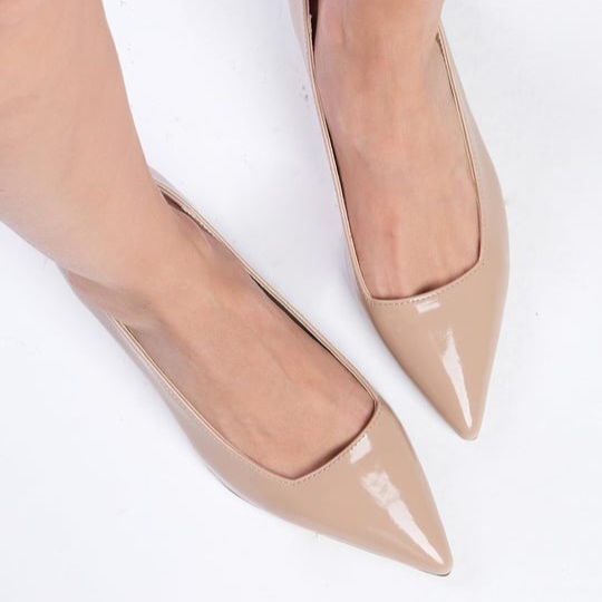 Pantofi MILENA nude din piele lăcuită - imagine 4